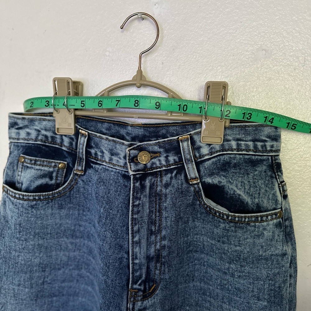 Women’s Wide-Leg Jeans